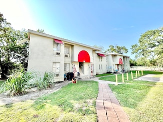 2717 Hadley St Unit 16, Houston, TX 77004