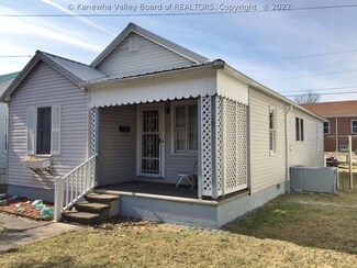 504 Dupont Ave, Nitro, WV 25143