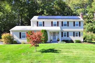 61 Winthrop Rd, Windsor, CT 06095