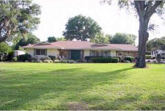 215 W Elberta St, Groveland, FL 34736