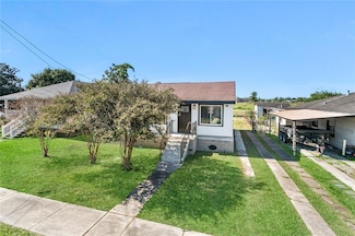 3240 Hero Dr, Gretna, LA 70053