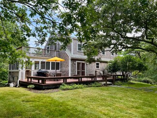 51 Blueberry Ridge Ln, Chilmark, MA 02535