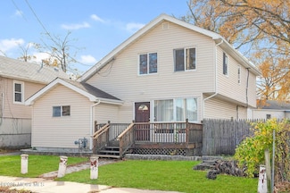 32 Lakewood Ave, Keansburg, NJ 07734