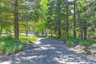 3710 Sutter Hill Ln, Carmichael, CA 95608