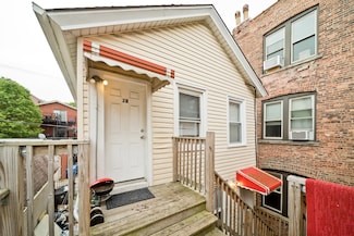 1431 W Flournoy St Unit 2R, Chicago, IL 60607