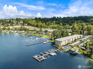 5021 Ripley Ln N Unit 211, Renton, WA 98056