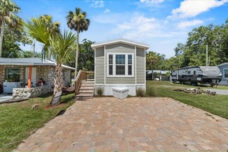 14035 W River Rd Unit 13, Inglis, FL 34449