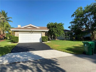 11711 Spinnaker Way, Hollywood, FL 33026