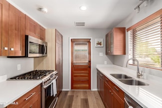 3031 E Avalon Dr, Phoenix, AZ 85016