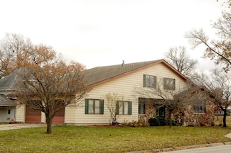 502 7th St, Aplington, IA 50604