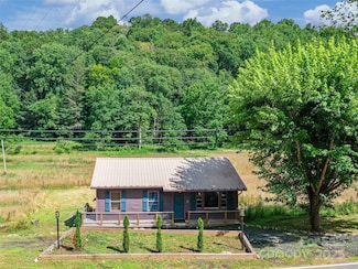 1767 N 226 Hwy, Bakersville, NC 28705