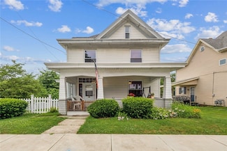 421 N 2nd St, Jeannette, PA 15644