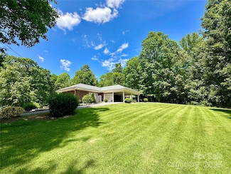 2866 Old Morganton Rd, Lenoir, NC 28645