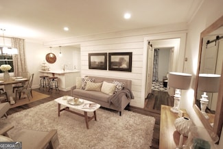 911 Lake Ct SE, Smyrna, GA 30082