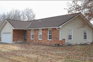 1700 Strawberry Ln, Clinton, MO 64735