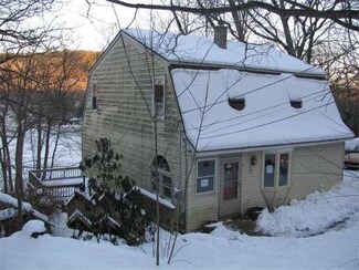11 Mountain Rd, Holland, MA 01521