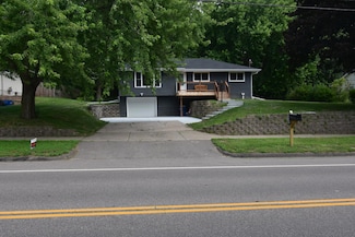 2740 County Rd E, Saint Paul, MN 55112