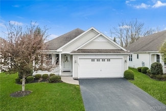80 French Oaks Ln Unit 80, East Amherst, NY 14051