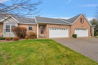 12827 Sapphire Pkwy Unit 55, Holland, MI 49424