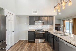 9511 N Alpaca Dr, Tucson, AZ 85742