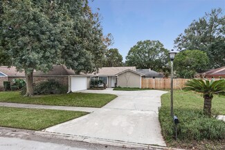 6048 Briarforest Rd N, Jacksonville, FL 32277