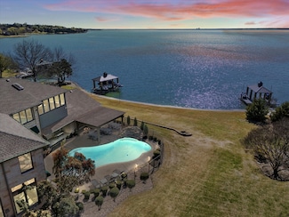 16 Lakeway Dr, Rockwall, TX 75032