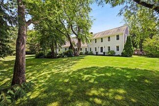 16 Old Dam Rd, Buzzards Bay, MA 02532