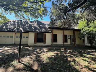 5520 Woodway Dr, Fort Worth, TX 76133