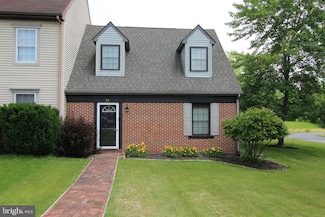 63 Carriage House Dr, Willow Street, PA 17584