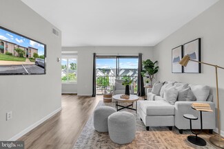 6916 Hanover Pkwy Unit 300, Greenbelt, MD 20770