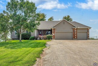 4403 NW Davis Rd, Rossville, KS 66533