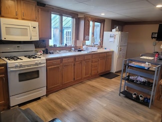 17 Anson Rd, Starks, ME 04911