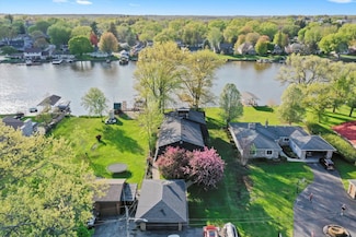 1423 N River Rd, McHenry, IL 60051