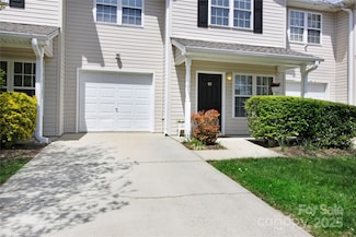 66 Yorktown Cir, Fletcher, NC 28732
