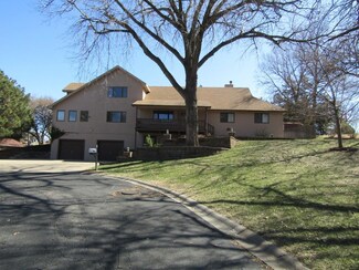 133 E Lake Dr, Salina, KS 67401