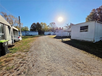 Lots 11-16 N Walnut St, Versailles, MO 65084