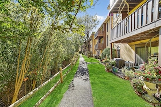 1 Granada Crescent Unit 6, White Plains, NY 10603