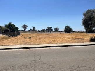 6983 N Weber Ave, Fresno, CA 93722