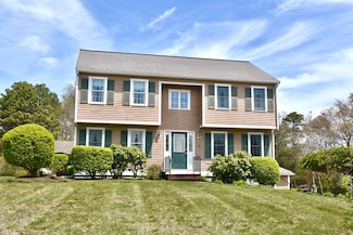 6 Oak Bluff Rd, Sagamore Beach, MA 02562