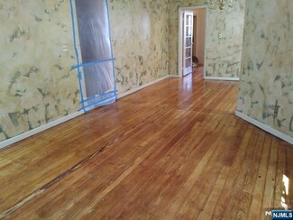 17 48th St, Weehawken, NJ 07086