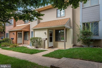 22 Fitzwatertown Rd Unit A-8, Willow Grove, PA 19090