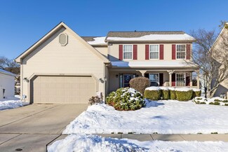 2731 Rustling Oak Blvd, Hilliard, OH 43026