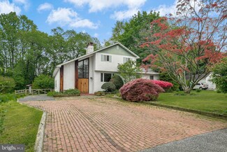 73 Evergreen Dr, Doylestown, PA 18901