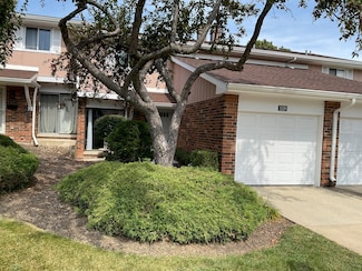 1129 Rhodes Ct, Wheaton, IL 60189