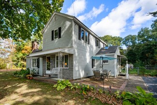 189 Woodbridge St, South Hadley, MA 01075