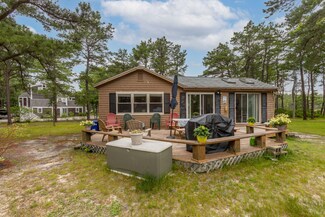 7 Harrison Ln, Kennebunkport, ME 04046