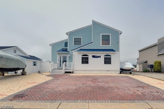 52 Benjamin Blvd, Manahawkin, NJ 08050