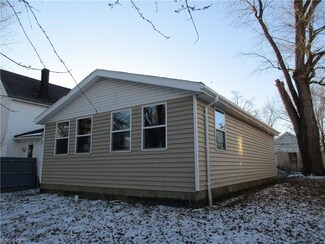 315 W Oregon Ave, Sebring, OH 44672