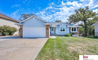 9811 Gabriella Dr, Plattsmouth, NE 68048
