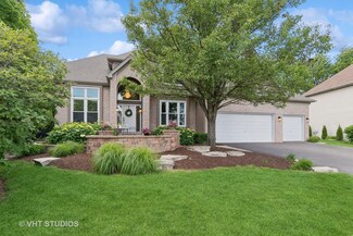 245 Alderwood Ln, Aurora, IL 60504